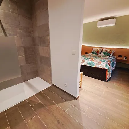 Un Gite Sous Roche La Roche-en-Ardenne Exterior foto